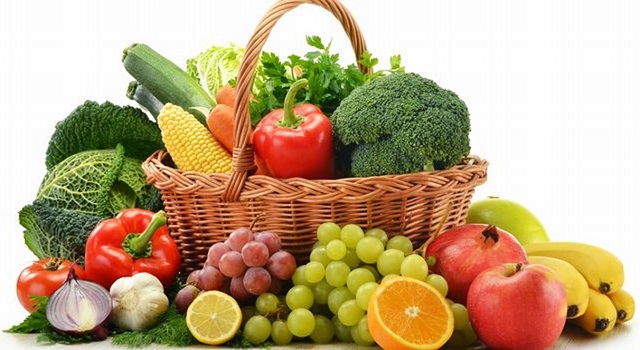 Bổ sung nhiều trái cây, rau củ quả giúp người bệnh tăng cường sức đề kháng, hệ miễn dịch