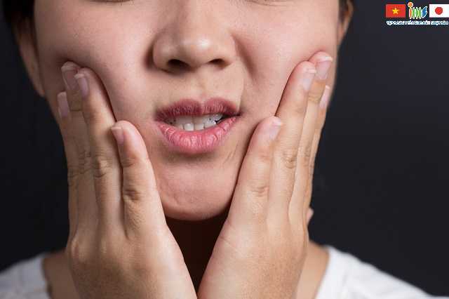 Dấu hiệu ung thư mũi đáng chú ý khi cảm nhận các cơn đau, tê mỏi vùng mặt