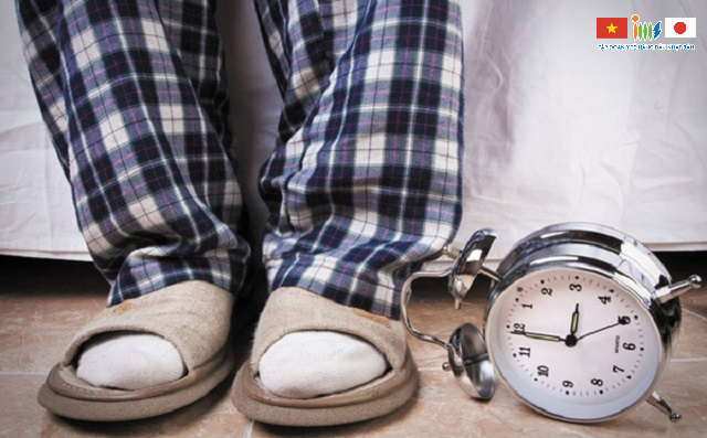 Tiểu đêm thường xuyên khiến người bệnh mất ngủ, trạng thái cơ thể uể oải, không tỉnh táo