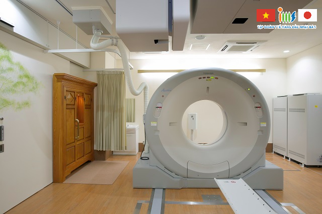 Trung tâm y tế ion nặng Đại học Gunma ứng dụng các thiết bị xạ trị tiên tiến nhất để điều trị ung thư (Nguồn ảnh: Trung tâm y tế ion nặng Đại học Gunma)